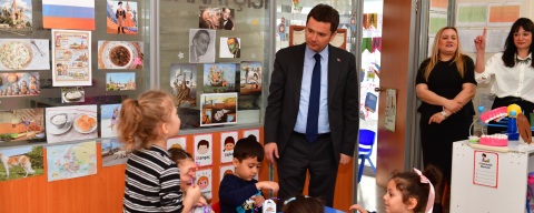 Başkan Erkan Aydın’dan Çocuklara Bayram Ziyareti