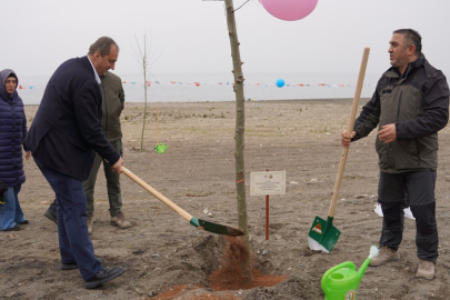 İznik’te fidanlar toprakla buluştu