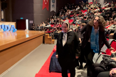 80 yaşındaki emekli öğretmen, kansere yenik düşen profesör kızını gözyaşlarıyla andı