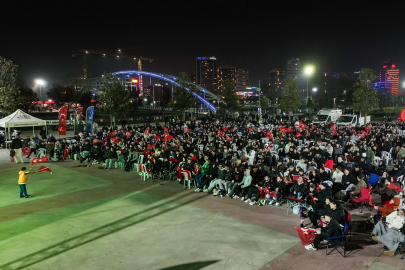 Bursa'da dev ekranda milli coşku