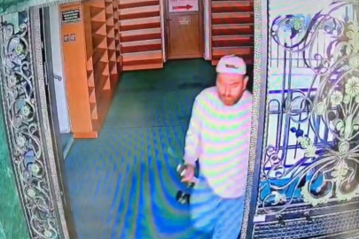 Oltalı hırsız camiden mikrofon çaldı