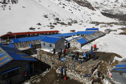 Everest'e çıkan dağcılara karbonat vererek milyonluk dolandırıcılık ağı kurdular