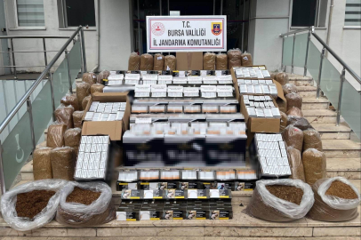 Bursa'da kaçak tütün operasyonu: 205 bin adet makaron ele geçirildi