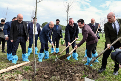 Bursa'nın fethinin 700'üncü yılında Karacabey'de fidanlar toprakla buluştu