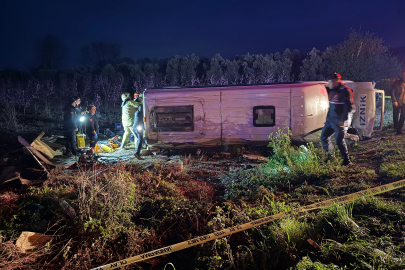 İznik'te feci kaza: 1 ölü, 12 yaralı