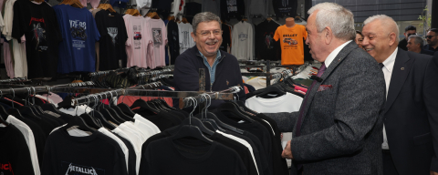 Nilüfer’in 8’inci giyim pazarı Balat’ta açıldı