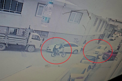 Bisikletli çocuklar otomobille böyle çarpıştı, kaza anı kamerada
