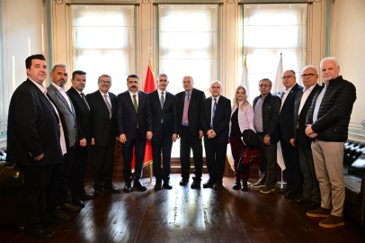 Balkanlarla göbek bağımız var