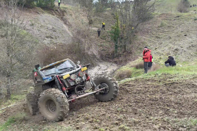 Bursa'da Off-Road yarışında takla attı...Nefes kesen anlar kamerada