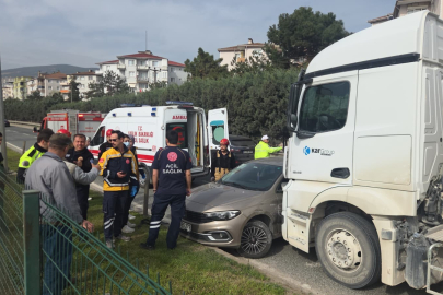 Önüne kattığı otomobili sürükledi