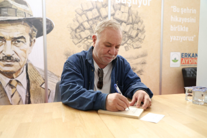 Osmangazi Standında Cezmi Ersöz’e Büyük İlgi