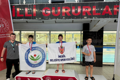 İnegöllü minik yüzücülerden 18 madalyalık gurur