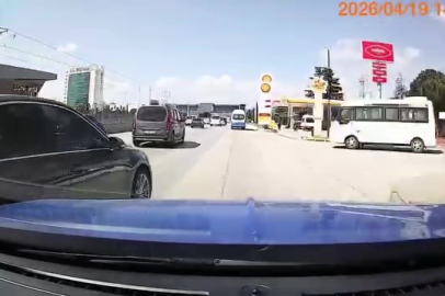 Bursa’da trafikte tehlikeli anlar: Makas atan sürücü kazaya davetiye çıkardı