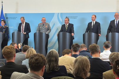 Almanya'da "muharebeye hazır asker sayısını 460 bine çıkarma" hedefi