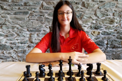 Bursa Büyükşehir Belediyesporlu Arya Aydoğan dünya dördüncüsü