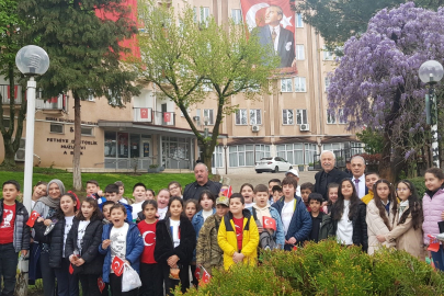 Miniklerden yürek ısıtan 23 Nisan kutlaması