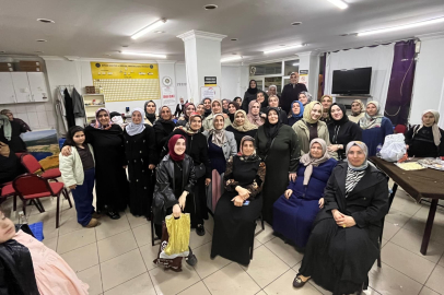 İnegöl’de roller değişti: Erkekler evde, kadınlar kahvede