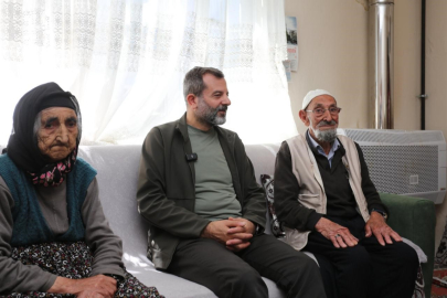 Yaşlıların ayağına doktor, berber ve tesisatçı gitti, dünyalar onların oldu