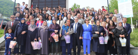Yıldırım'da ‘Nesiller Buluşuyor' projesi Anneler Günü programıyla taçlandı