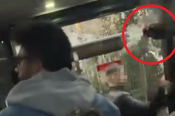 Alkollü yolcu ortalığı birbirine kattı, otobüsün içi savaş alanına döndü