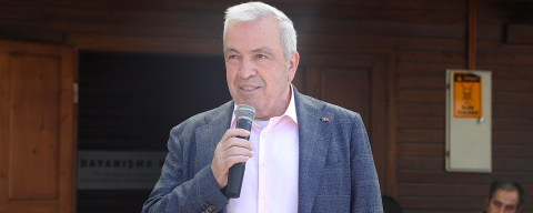 Başkan Şadi Özdemir Anneler Günü’nü Bizim Ev katılımcılarıyla kutladı