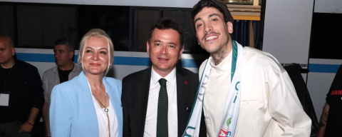 Bursa Kahve Festivali’nin İkinci Gününde Can Bonomo Rüzgarı Esti