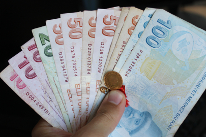 Emeklilerin bayram ikramiyelerinin hesaplara yatacağı tarih belli oldu