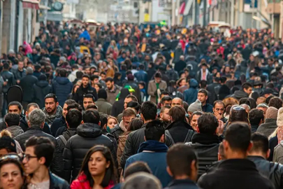Ortalama hanehalkı büyüklüğünün 3,08 kişiye düştüğü görüldü