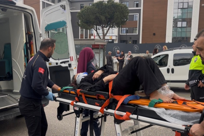 Bursa'da alt geçit yerine yolu kullanan yayaya otomobil çarptı