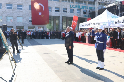 Nilüfer, 19 Mayıs'ı Cumhuriyet Meydanı'nda karşıladı