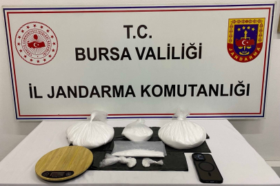 Bursa’da jandarmadan uyuşturucu operasyonu: 2 kilo 355 gram metamfetamin ele geçirildi