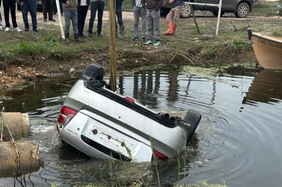 Bursa'da otomobil göle uçtu