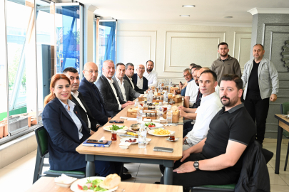 Karacabey Belediyesi personeli bayramlaştı
