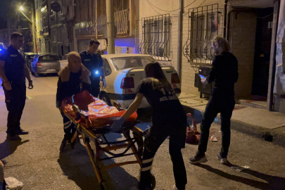 Psikolojik sorunları olan adam hem kendini hem annesini bıçakladı