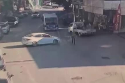 Trafik kavgasının böylesi… ‘Önüne bak’ dedi, ortalık savaş alanına döndü