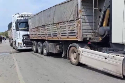 Tırlar çarpıştı facianın eşiğinden dönüldü