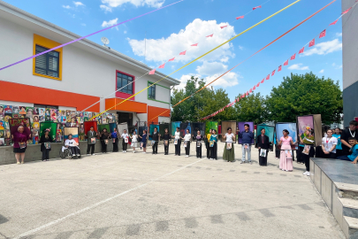 Frida Kahlo’nun eserleri, Bursa’da canlı tabloya dönüştü