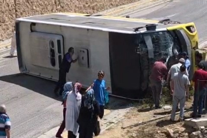 Kontrolden çıkan halk otobüsü devrildi: 1 yaralı