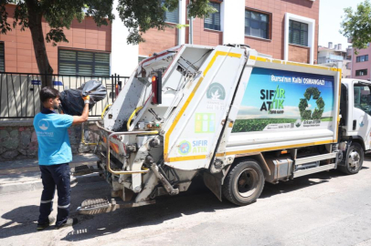 Osmangazi’de çöp evden 2,5 ton geri dönüşüm atığı çıkarıldı