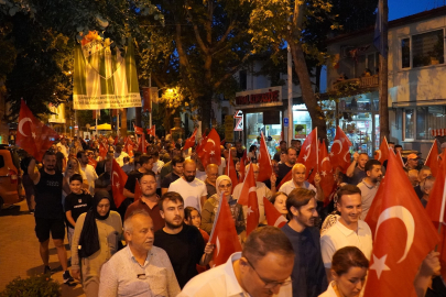 İznikliler meydana akın etti