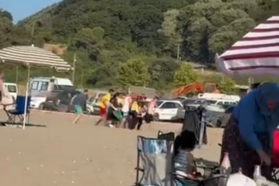 Denizde boğulma tehlikesi geçiren kişiyi vatandaşlar kurtardı