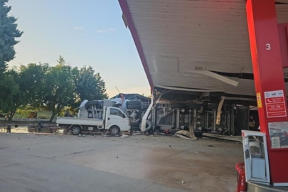 İznik'te kömür yüklü tır akaryakıt istasyonuna daldı: 1 ölü