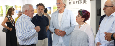 “Uzaklarda Bir Yerlerde” sergisi açıldı