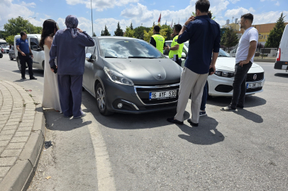 Bursa İnegöl'de otomobil motorsiklete çarptı:2 yaralı