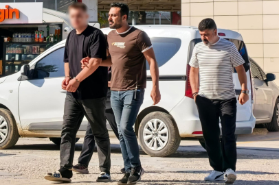Arkadaşını silahla tehdit edip kendi borcunu ödetti