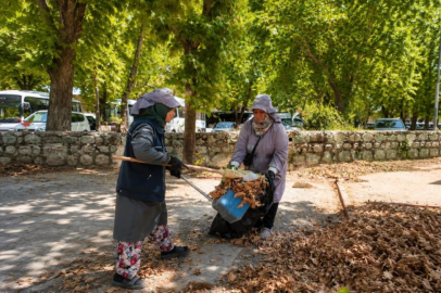 Park Bahçeler Müdürlüğü'nden Karacabey genelinde yoğun mesai