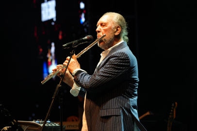 Açıkhava'da Fatih Erkoç'tan zamansız şarkılar