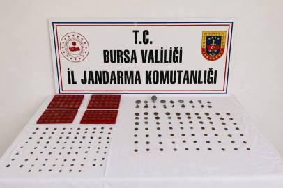 Tarihi eser kaçakçısı sert kayaya çarptı