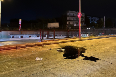 Bursa'da makas atan otomobil refüje çarptı: 17 yaşındaki sürücü hayatını kaybetti