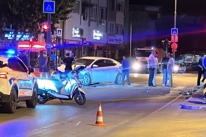 Bursa’da 2 otomobil çarpıştı: 9 kişi yaralı